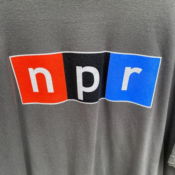 NPR National Public Radio Tampa Florida Gray Shirt Size 2XL - Picture 3 of 7